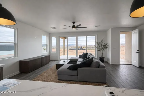 $640,000 | 142 Dunn Drive, Page, AZ 86040