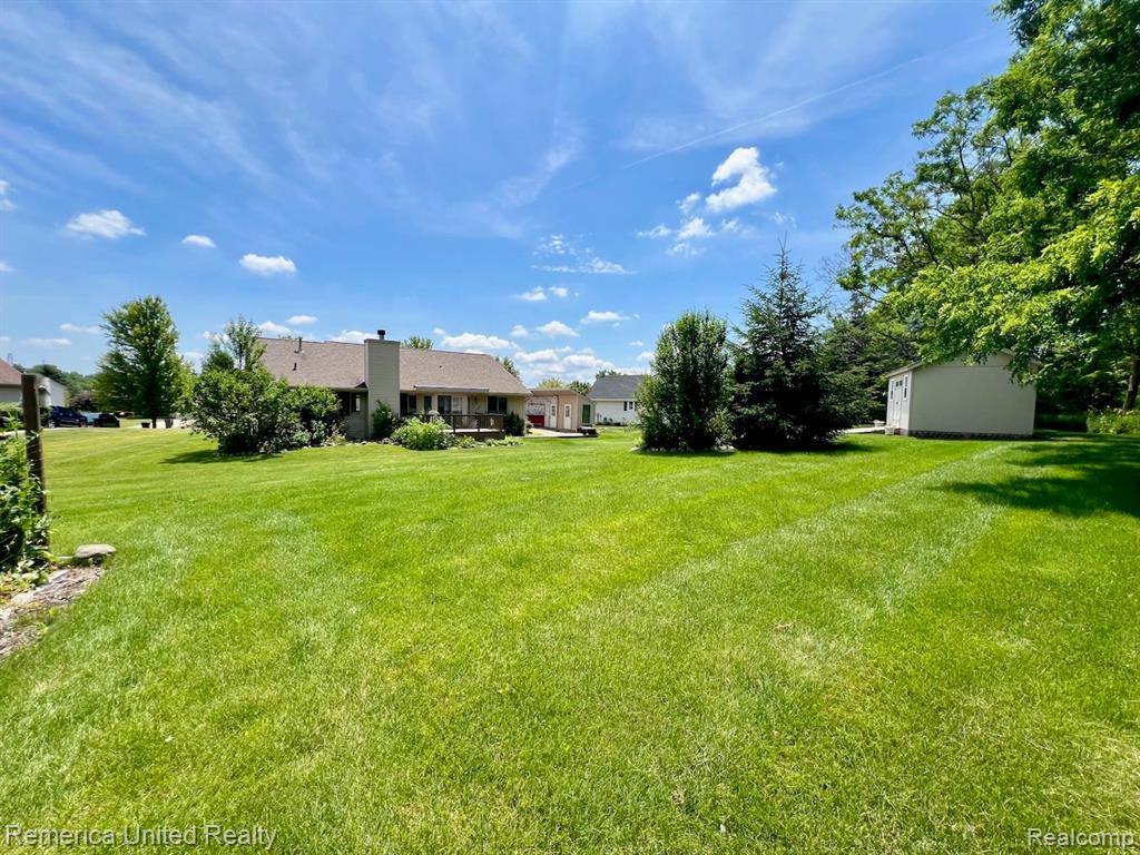 324 Conover Court Howell, MI 48843 - Photo 4 of 36