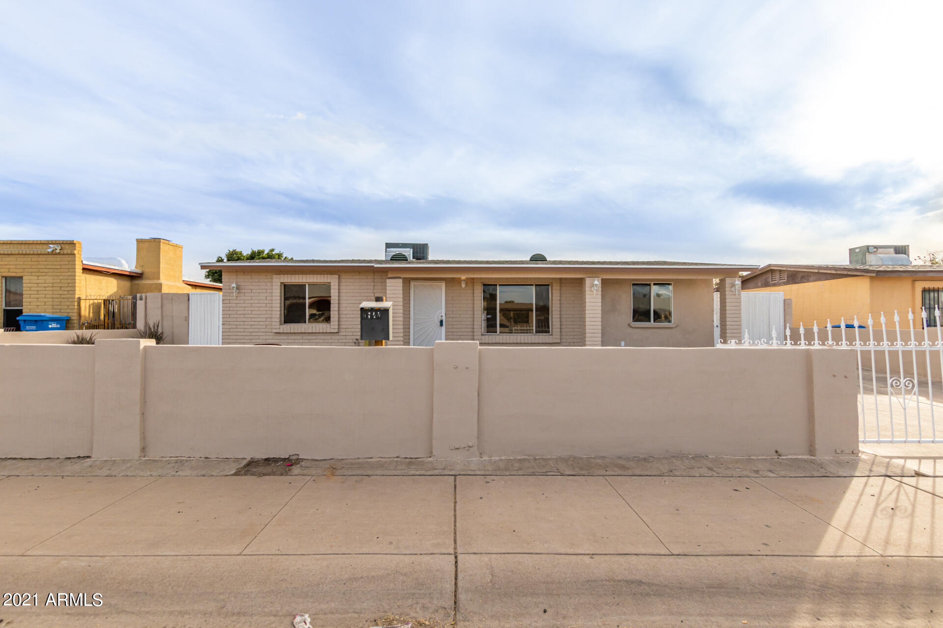 1527 West Maldonado Road Phoenix, AZ 85041 - Photo 1 of 29 01 Maldonado