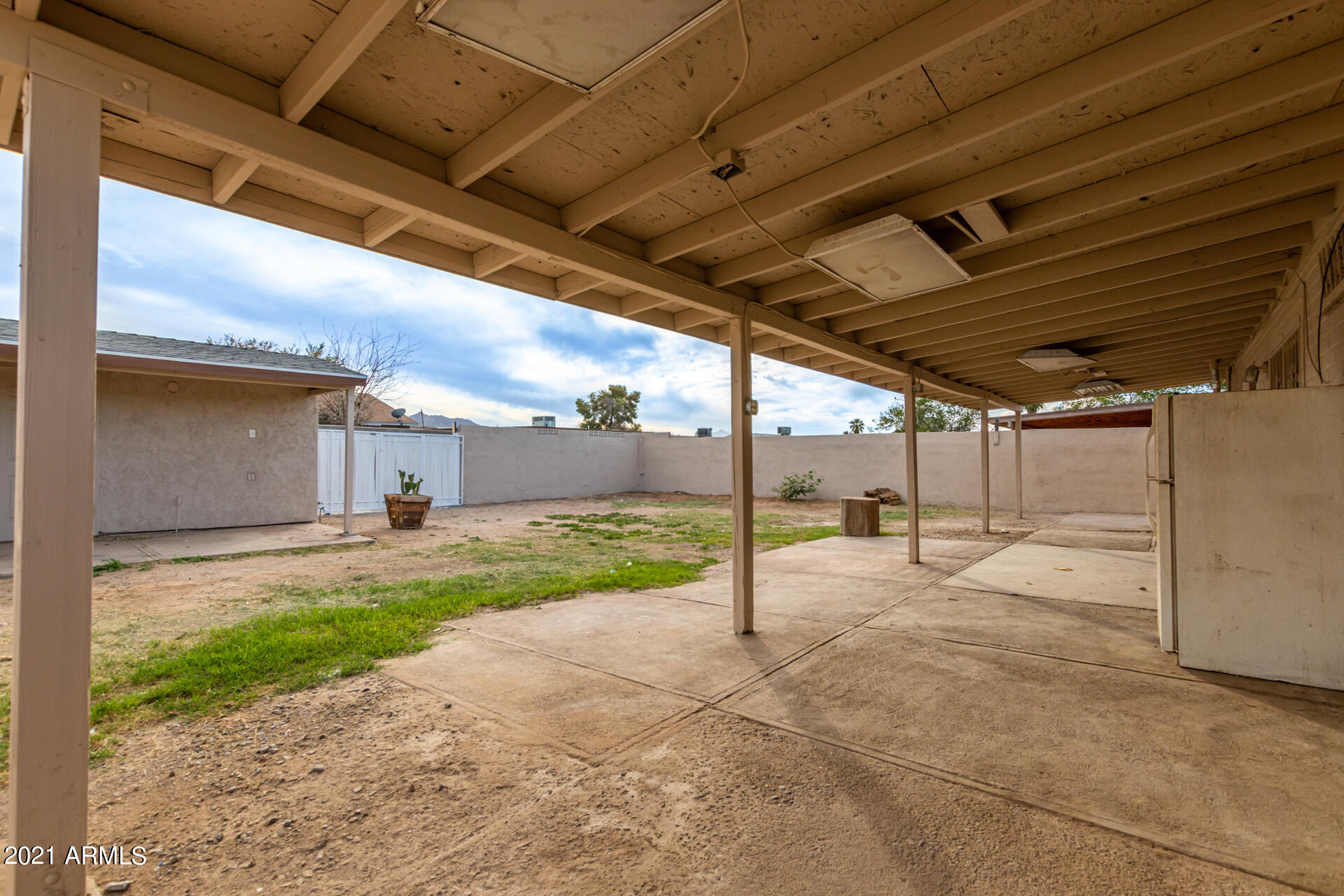 1527 West Maldonado Road Phoenix, AZ 85041 - Photo 25 of 29 26 Maldonado