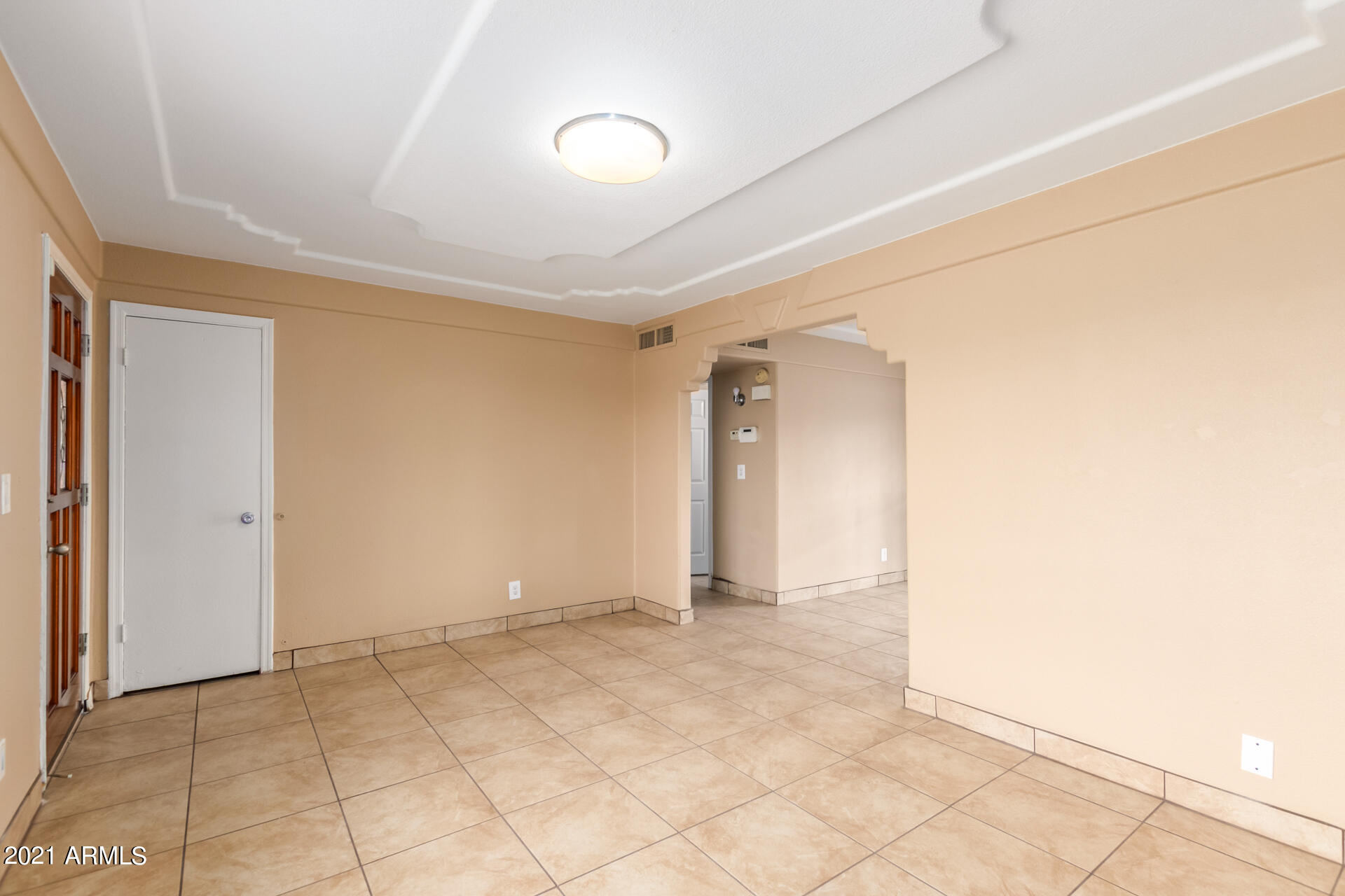 1527 West Maldonado Road Phoenix, AZ 85041 - Photo 8 of 29 08 Maldonado