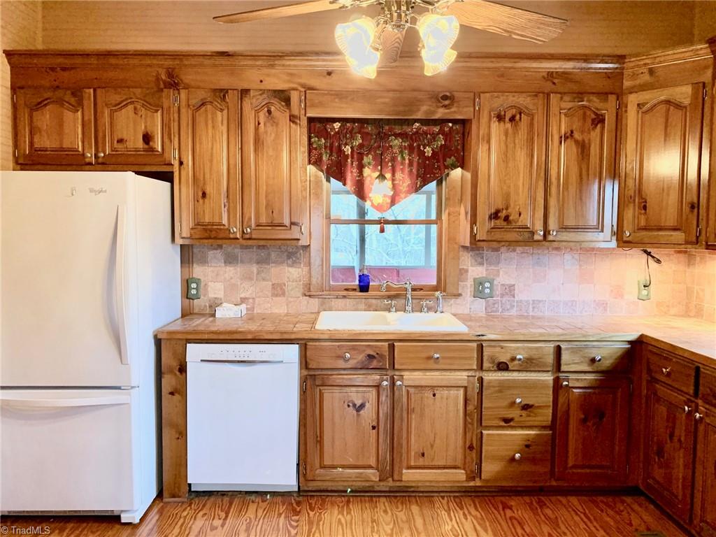 1876 Allred Road Lexington, NC 27292 - Photo 13 of 49 Gallery Image 13