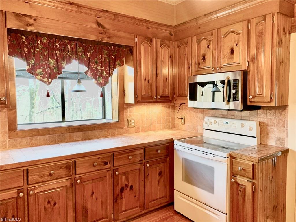 1876 Allred Road Lexington, NC 27292 - Photo 14 of 49 Gallery Image 14