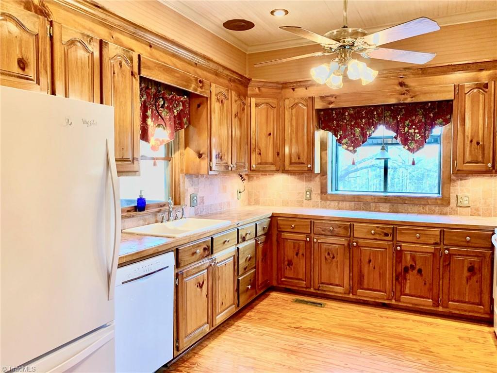 1876 Allred Road Lexington, NC 27292 - Photo 16 of 49 Gallery Image 16