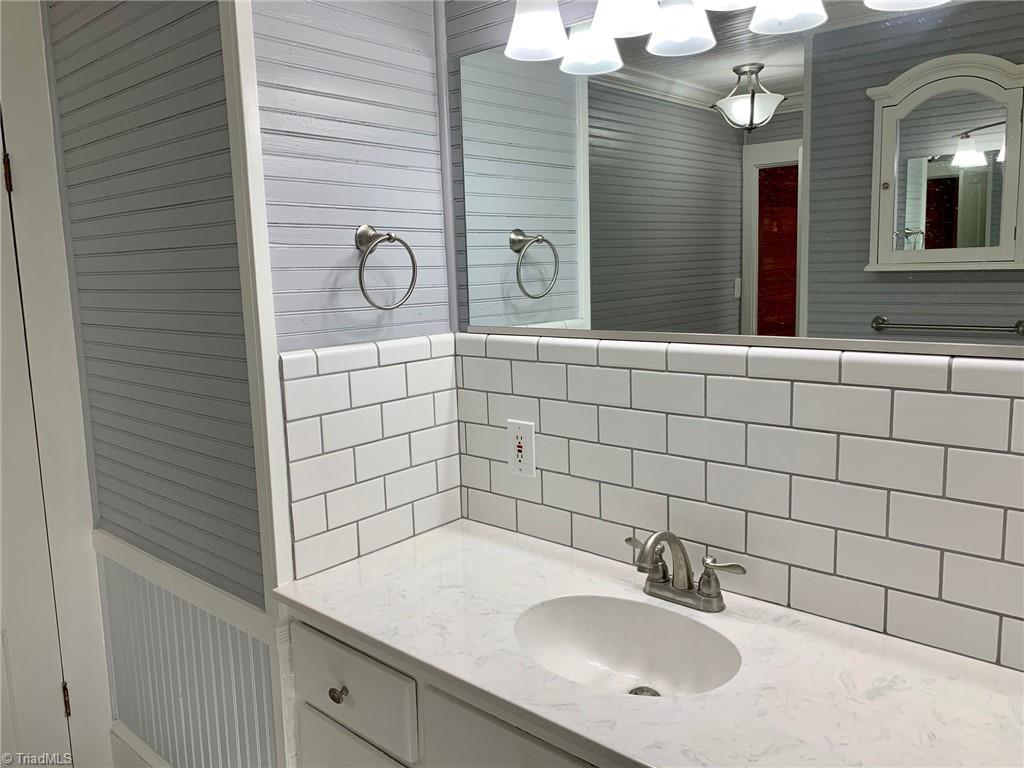 1876 Allred Road Lexington, NC 27292 - Photo 23 of 49 Beautifully renovated master bath on main level