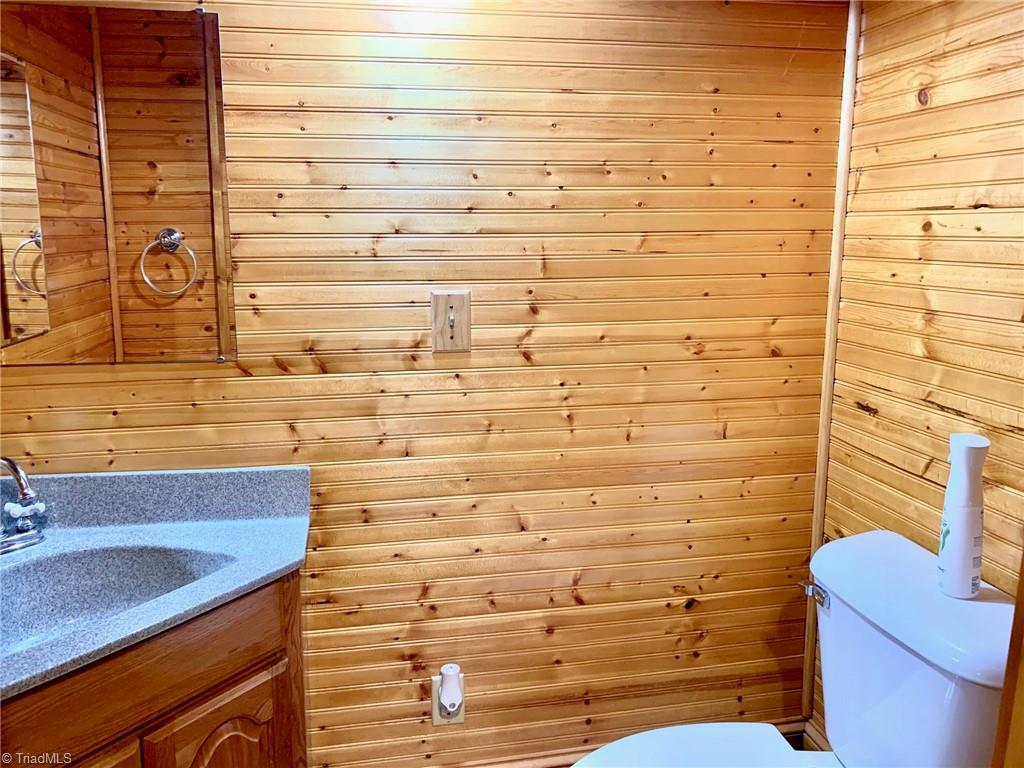 1876 Allred Road Lexington, NC 27292 - Photo 35 of 49 half bath on main level