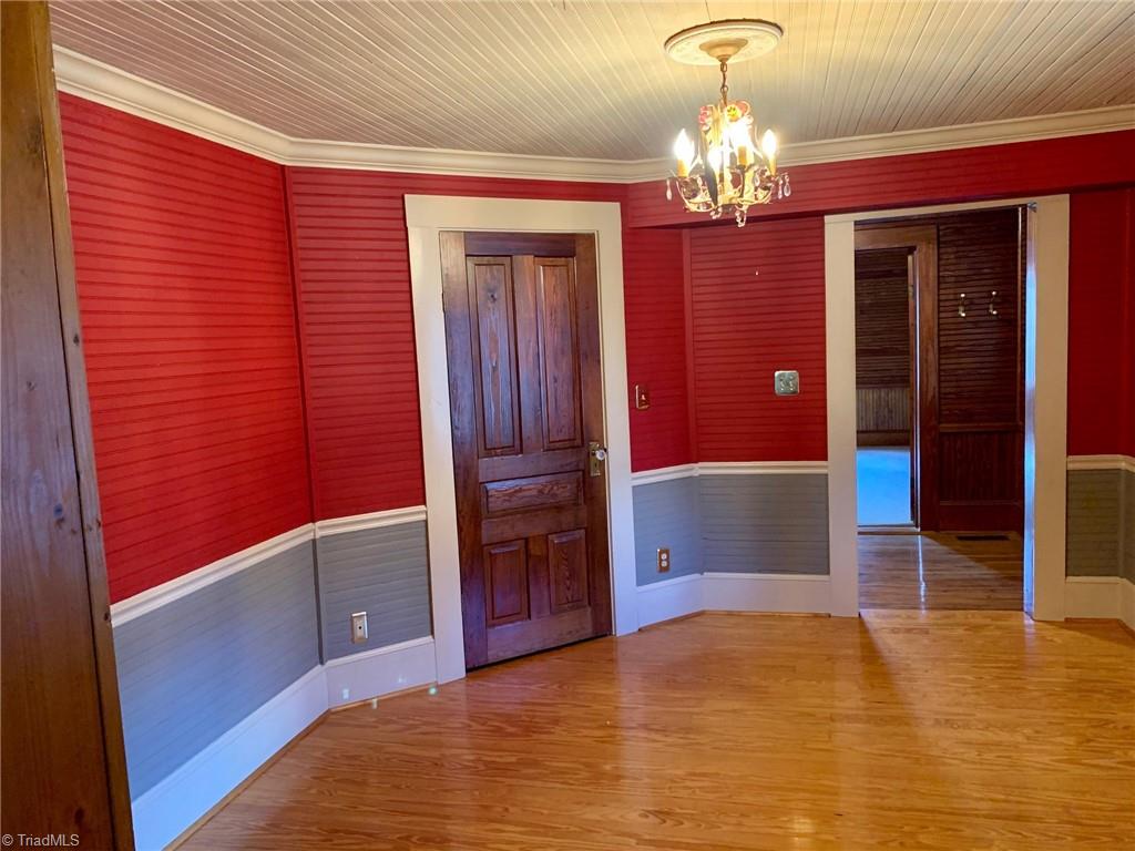 1876 Allred Road Lexington, NC 27292 - Photo 7 of 49 Living room...this room has a full sized closet so could be used for other purposes-on main level