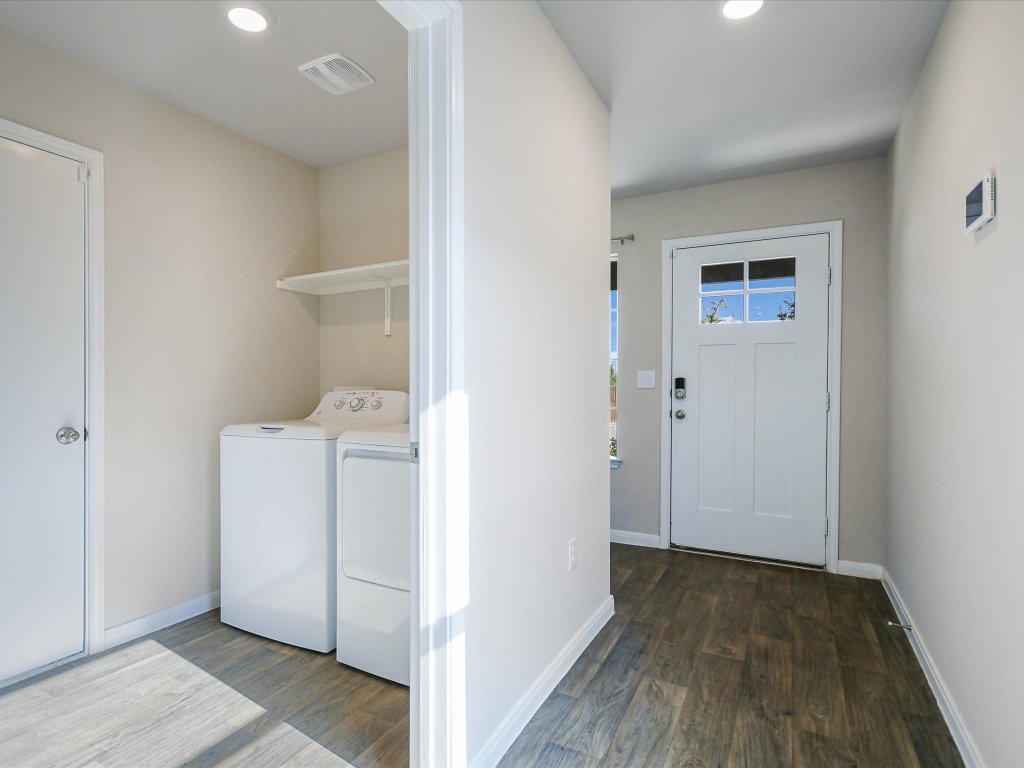 14408 Boquist Drive Pflugerville, TX 78660 - Photo 8 of 20 a view of utility room