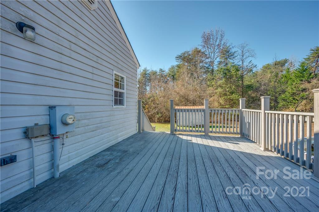 291 Cardinal Street Inman, SC 29349 - Photo 7 of 40 a view of deck with wooden floor and fence and a pot