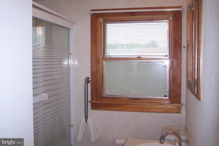 8058 Wallace Road Dundalk, MD 21222 - Photo 12 of 24 Bath #1