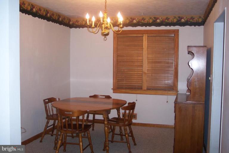 8058 Wallace Road Dundalk, MD 21222 - Photo 3 of 24 Dining Room