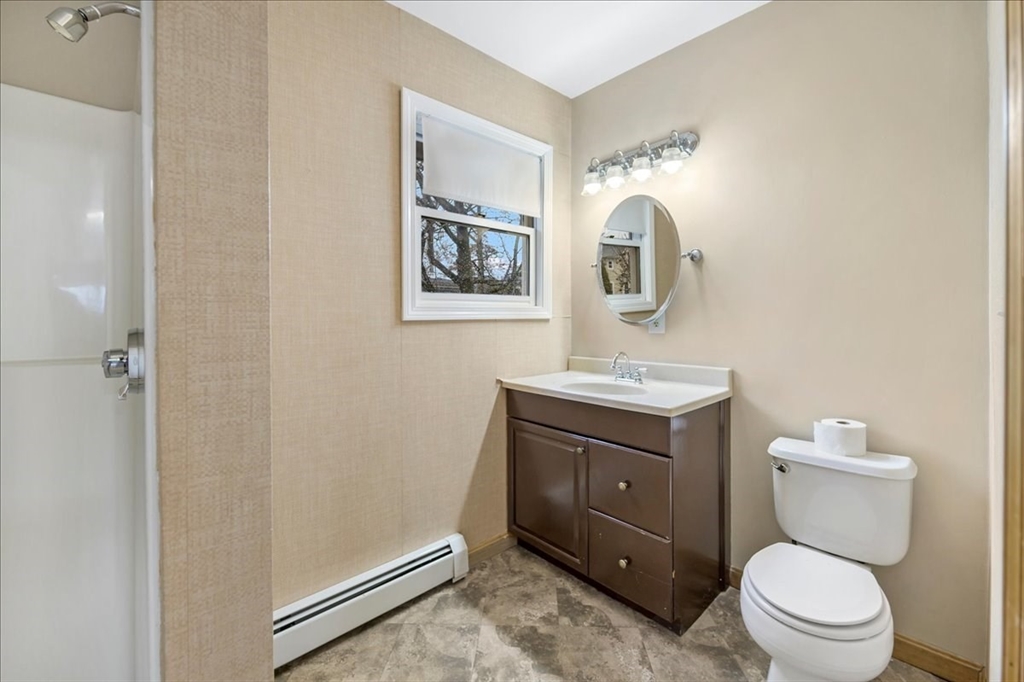 1073 New Boston Road Fall River, MA 02720 - Photo 19 of 40