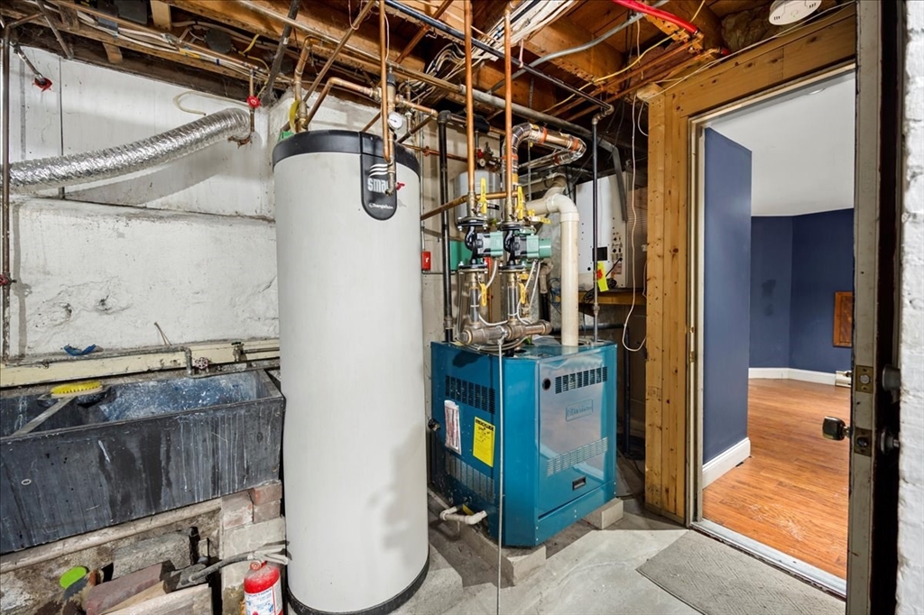 1073 New Boston Road Fall River, MA 02720 - Photo 37 of 40