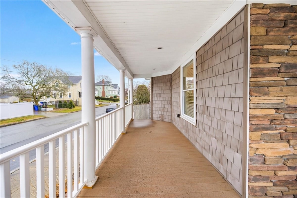 1073 New Boston Road Fall River, MA 02720 - Photo 4 of 40