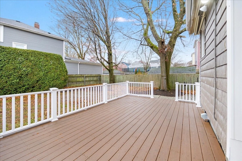 1073 New Boston Road Fall River, MA 02720 - Photo 9 of 40