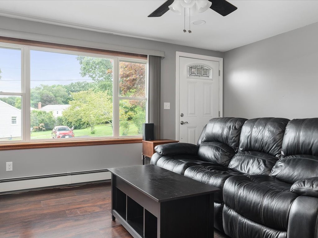 65 Roundway Drive Coventry, RI 02816 - Photo 7 of 18