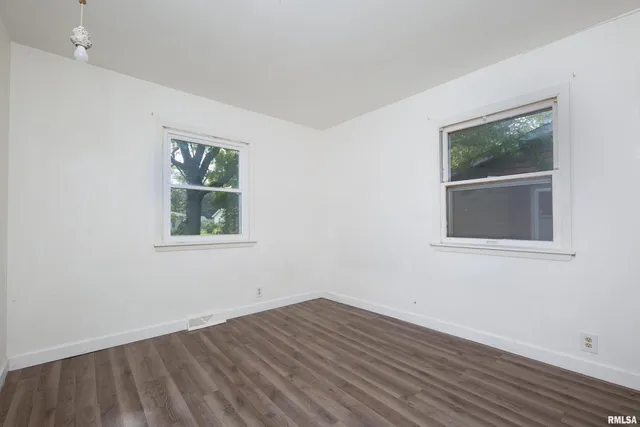 $139,900 | 3823 15th Street, Moline, IL 61265