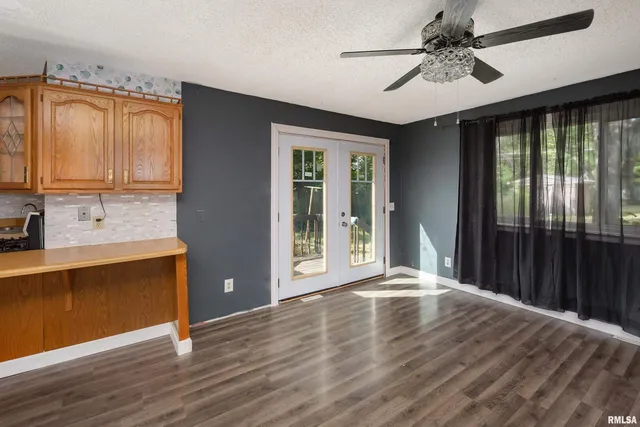 $139,900 | 3823 15th Street, Moline, IL 61265