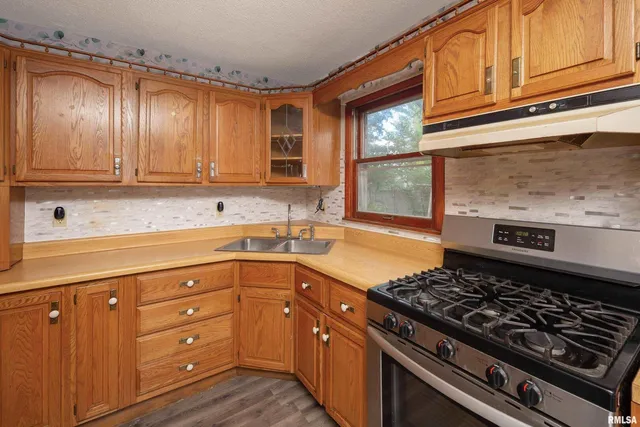 $139,900 | 3823 15th Street, Moline, IL 61265