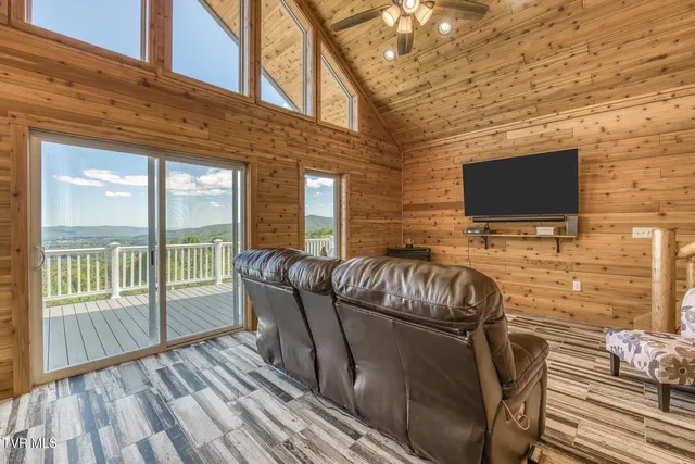 $968,000 | 384 Cross Mountain Road, Shady Valley, TN 37688