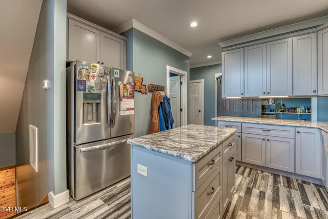 $968,000 | 384 Cross Mountain Road, Shady Valley, TN 37688