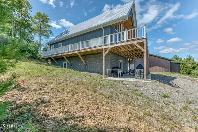 $968,000 | 384 Cross Mountain Road, Shady Valley, TN 37688