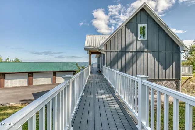 $968,000 | 384 Cross Mountain Road, Shady Valley, TN 37688