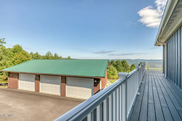 $968,000 | 384 Cross Mountain Road, Shady Valley, TN 37688