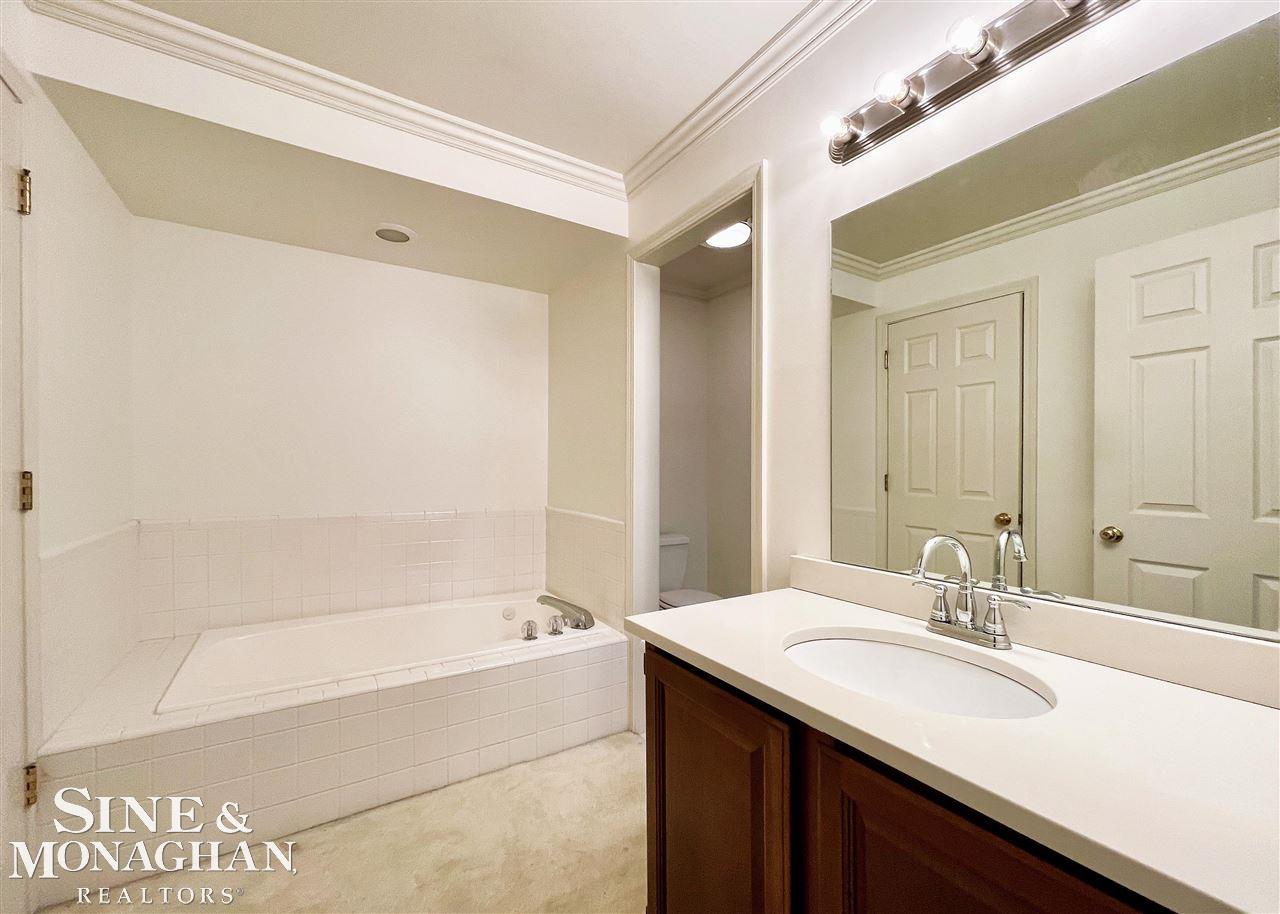 744 Trombley Road Grosse Pointe Park, MI 48230 - Photo 13 of 32