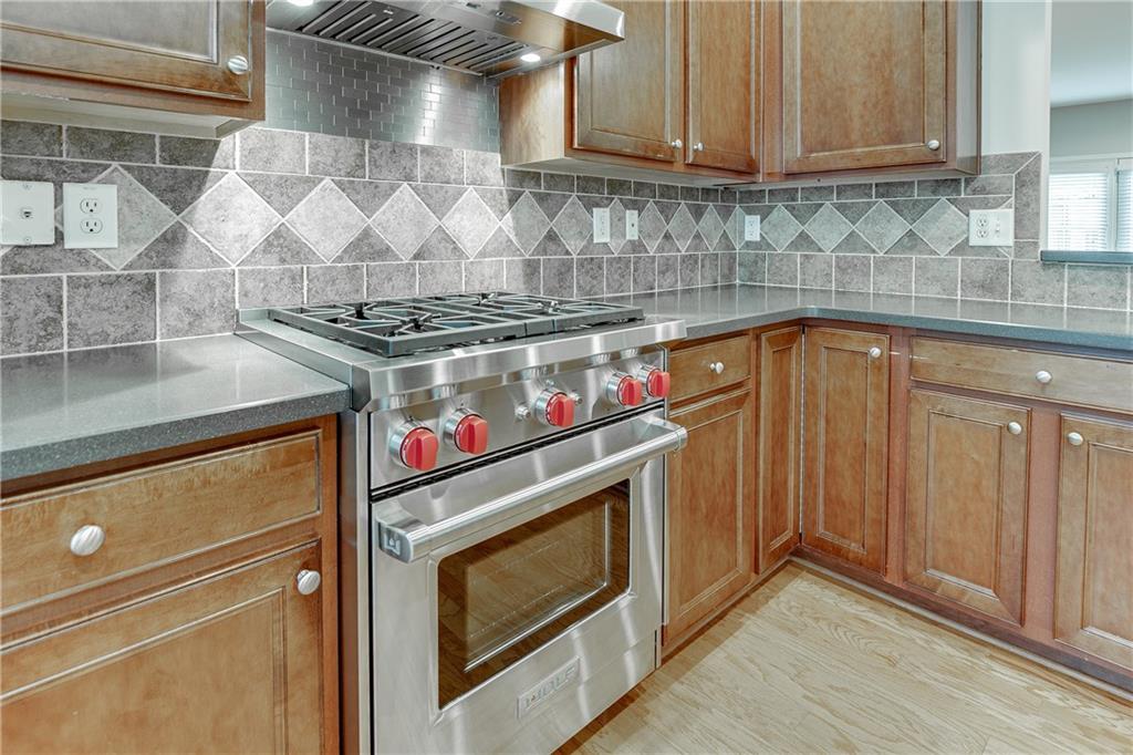 2801 Loftview Square Atlanta, GA 30339 - Photo 18 of 38