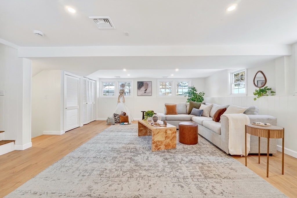 283 Ridgewood Drive Norwood, MA 02062 - Photo 23 of 39