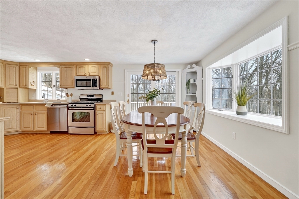 283 Ridgewood Drive Norwood, MA 02062 - Photo 8 of 39