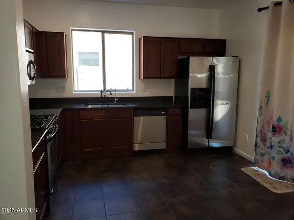 $2,410 | 1707 South Rochester Drive, Gilbert, AZ 85295