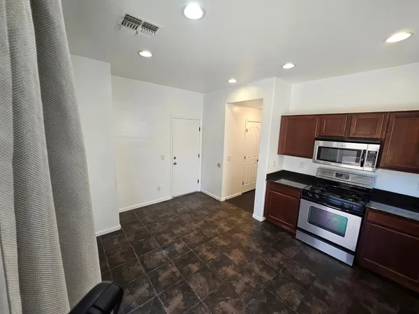 $2,410 | 1707 South Rochester Drive, Gilbert, AZ 85295