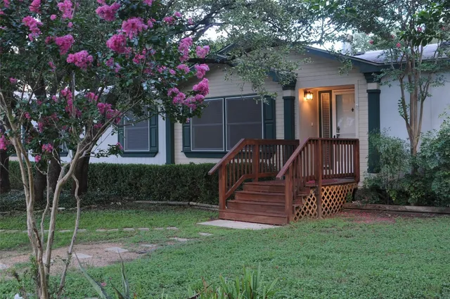 $2,500 | 1301 Lipan Trail, Austin, TX 78733