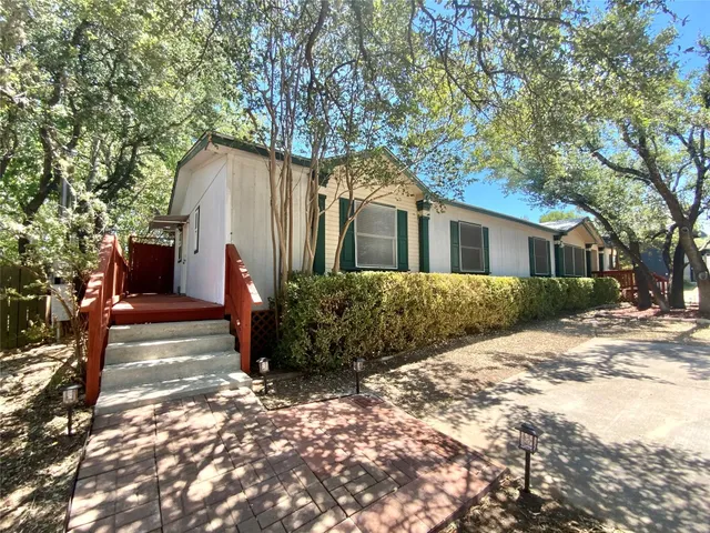 $2,500 | 1301 Lipan Trail, Austin, TX 78733