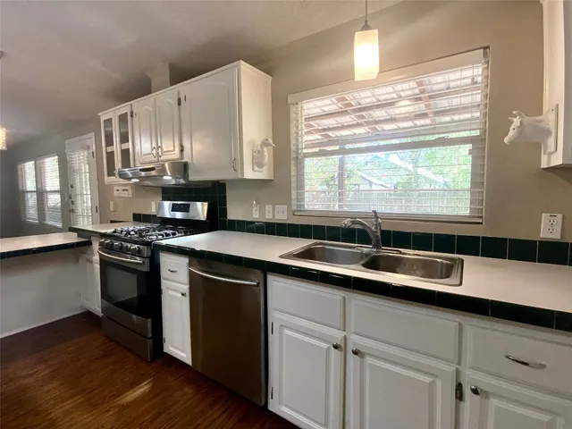$2,500 | 1301 Lipan Trail, Austin, TX 78733