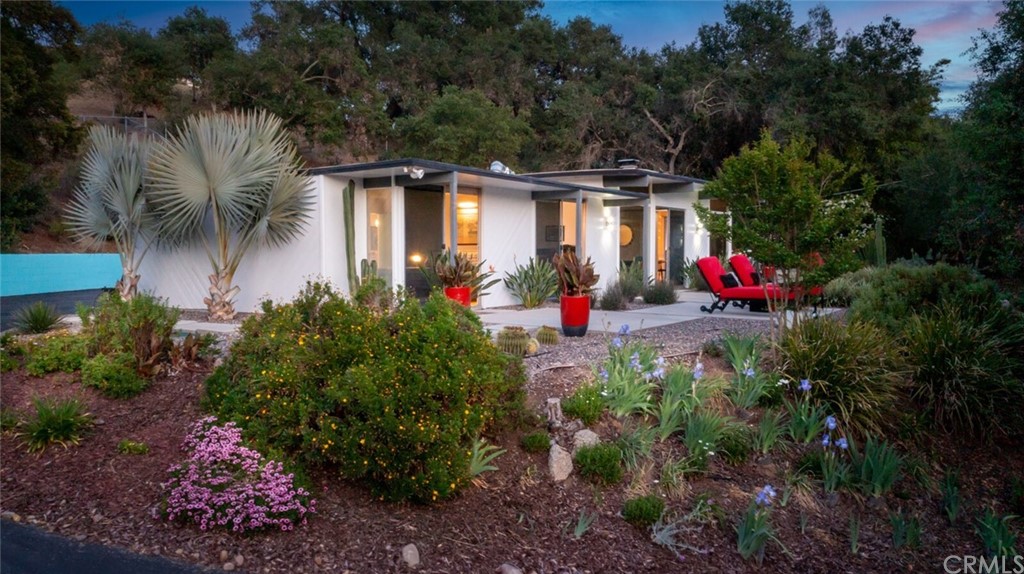 2096 Gird Road Fallbrook, CA 92028 - Photo 1 of 1 a front view of a house with a yard