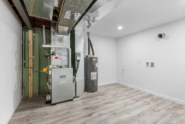 front view of house with a yard