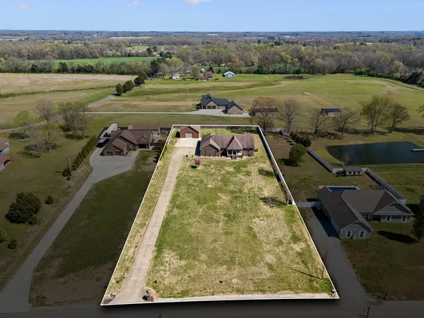 $550,000 | 26057 Ashton Lane, Ardmore, TN 38449