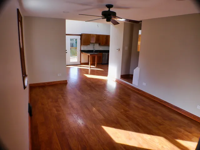 $3,150 | 1337 Ogden Avenue, Western Springs, IL 60558