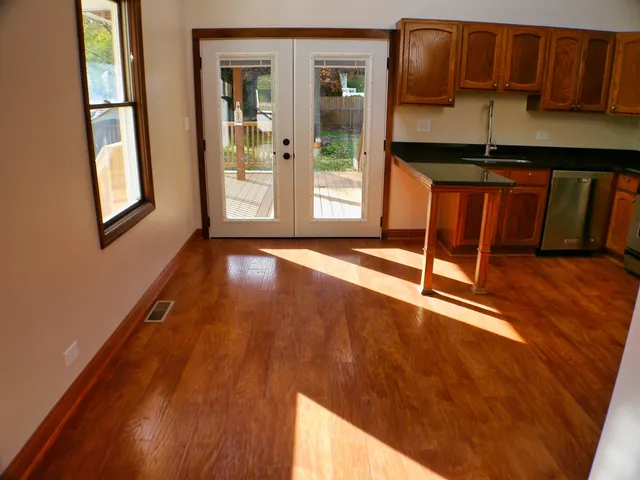 $3,150 | 1337 Ogden Avenue, Western Springs, IL 60558