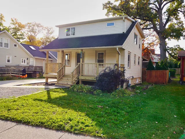 $3,150 | 1337 Ogden Avenue, Western Springs, IL 60558