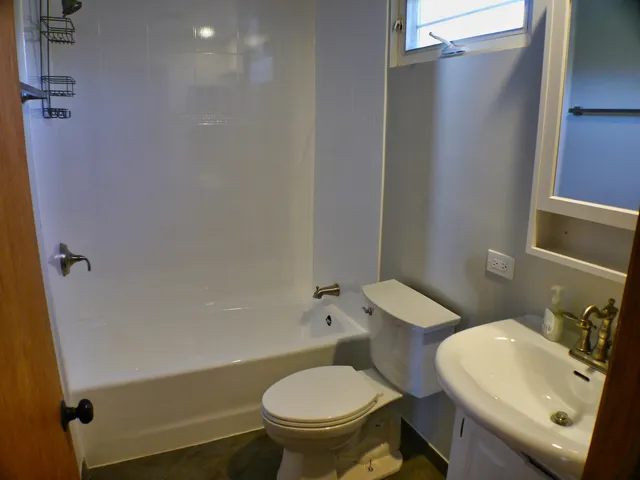 $3,150 | 1337 Ogden Avenue, Western Springs, IL 60558