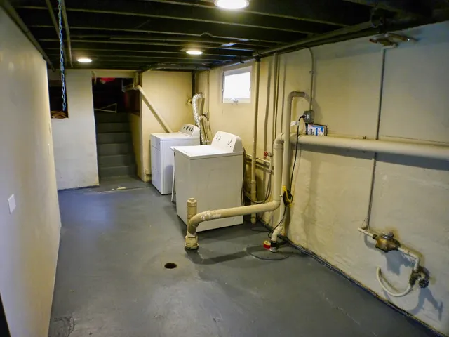 $3,150 | 1337 Ogden Avenue, Western Springs, IL 60558