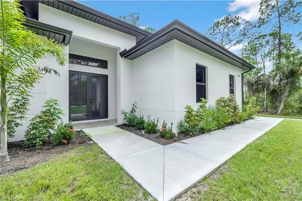 $669,900 | 2946 18th Avenue Northeast, Naples, FL 34120