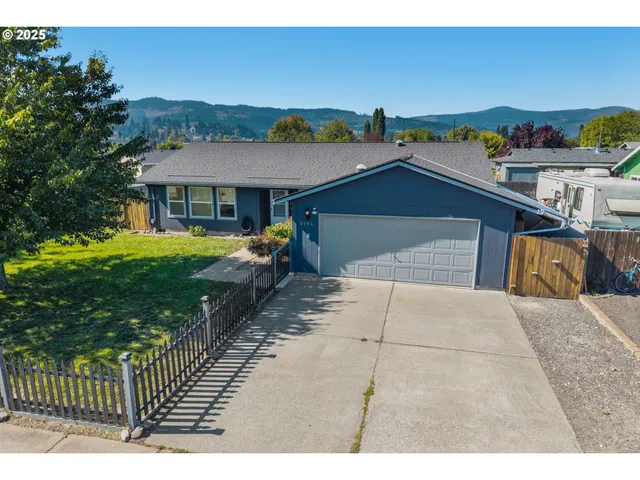 $580,000 | 3196 Midway Road, Hood River, OR 97031