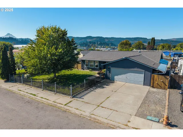 $580,000 | 3196 Midway Road, Hood River, OR 97031