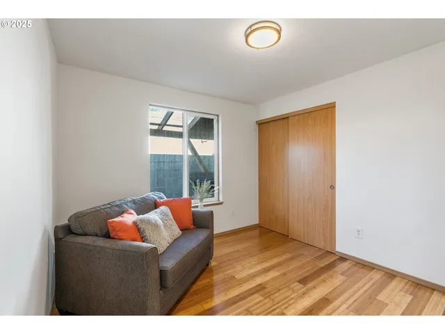 $580,000 | 3196 Midway Road, Hood River, OR 97031