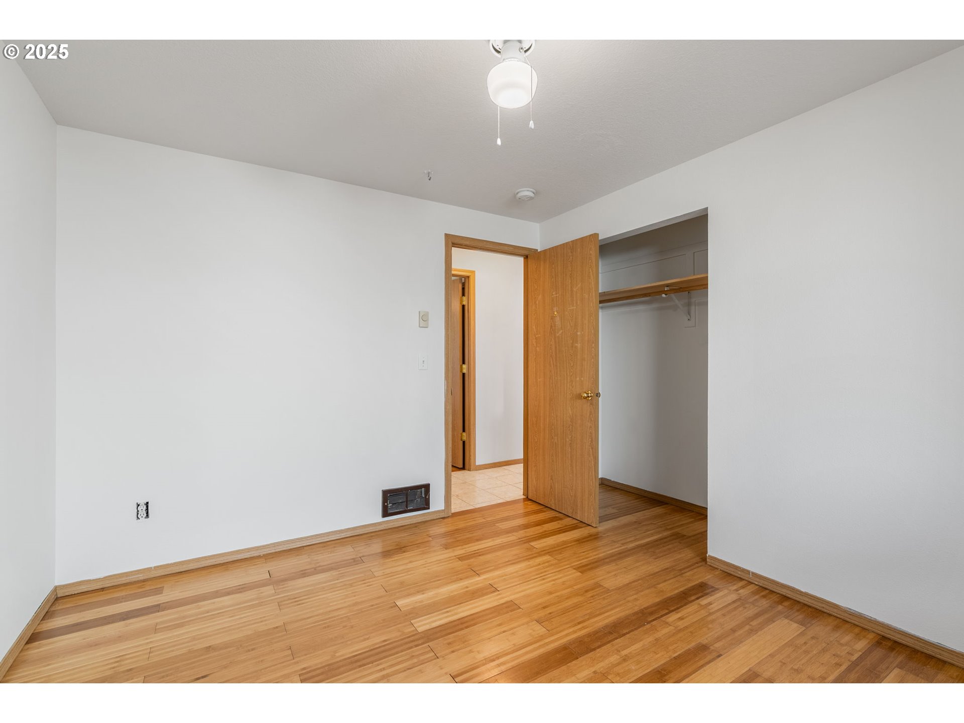 3196 Midway Road Hood River, OR 97031 - Photo 29 of 44 a view of an empty room
